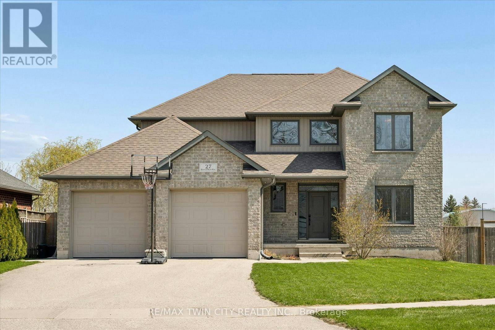 27 River Run Road, Mapleton, ON, N0G 1P0