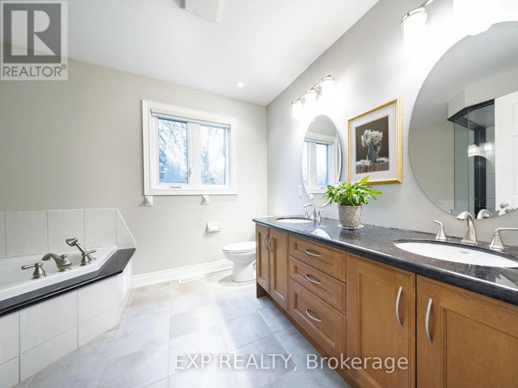 90 Brillinger Street, Richmond Hill, ON, L4C 8Y3 - 29