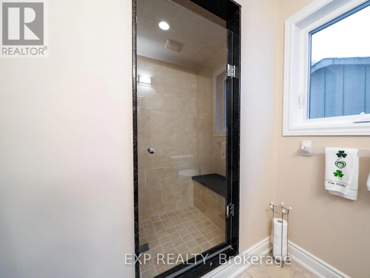 90 Brillinger Street, Richmond Hill, ON, L4C 8Y3 - 23