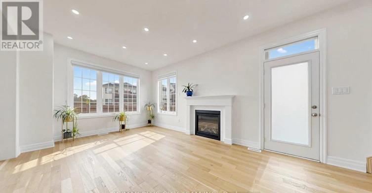 1 George Roman Avenue, Markham, ON, L6C 3L9 - 5