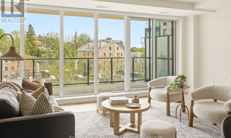 211-6523 Wellington 7 Road
