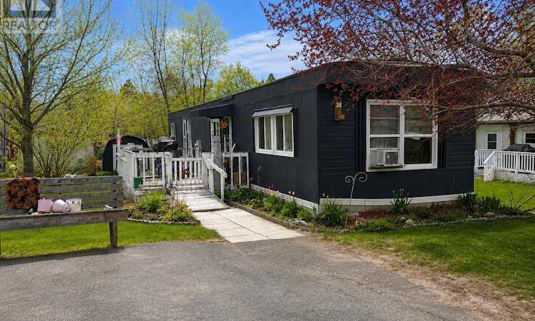 38 Northland Road