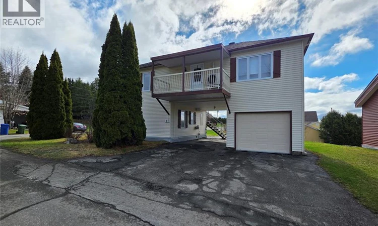 21 Ben Martin Avenue