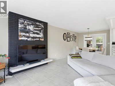 1153 Maclean Drive - 5