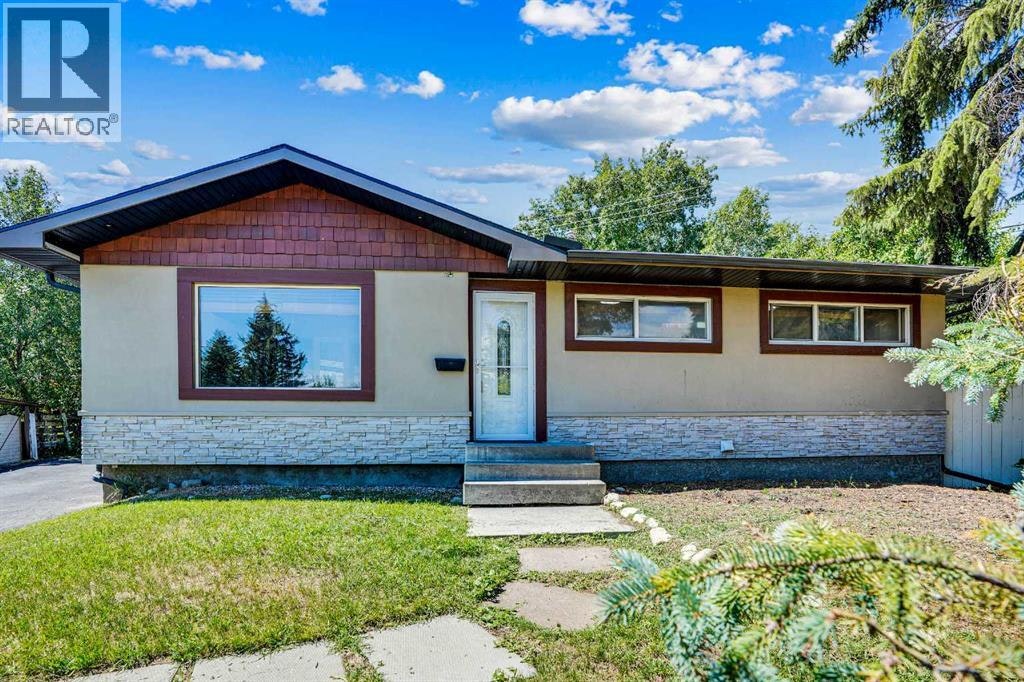 52 Harrow Crescent SW, Calgary, AB, T2V 3A9
