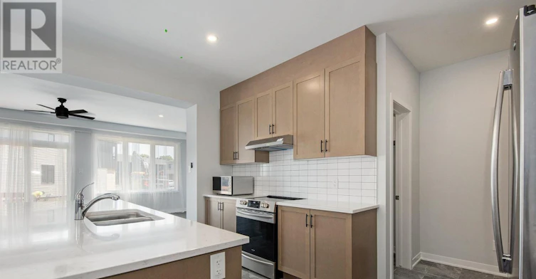 813 Crossgate Street, Manotick, ON, K2J 7E3 - 8