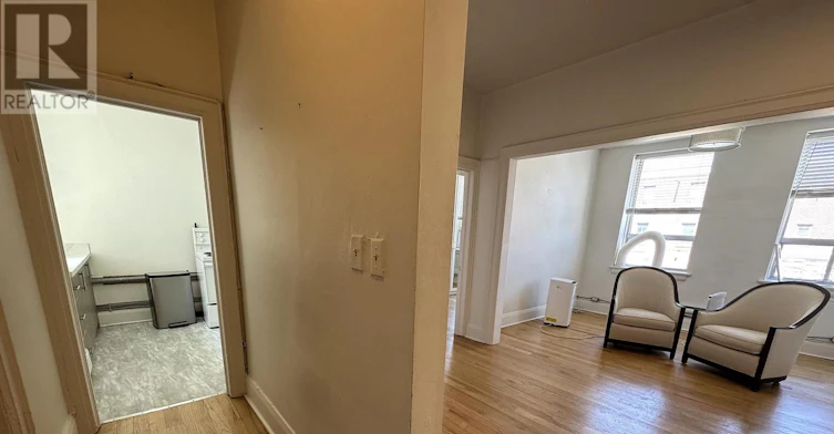 1-555 Danforth Avenue, Toronto, ON, M4K 1P7 - 3