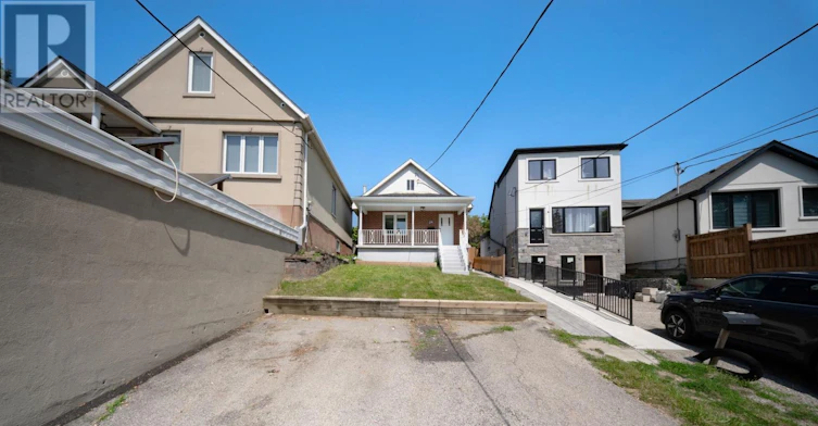 MAIN-24 Kenora Crescent, Toronto, ON, M6M 1C6 - 3