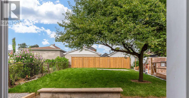 MAIN-24 Kenora Crescent, Toronto, ON, M6M 1C6 - 18