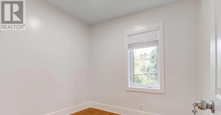 MAIN-24 Kenora Crescent, Toronto, ON, M6M 1C6 - 11