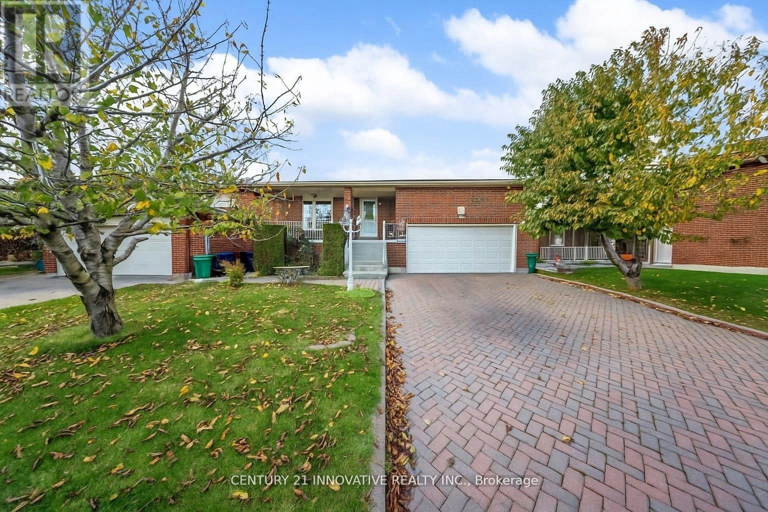 816 Willowbank Trail, Mississauga, ON, L4W 3M2