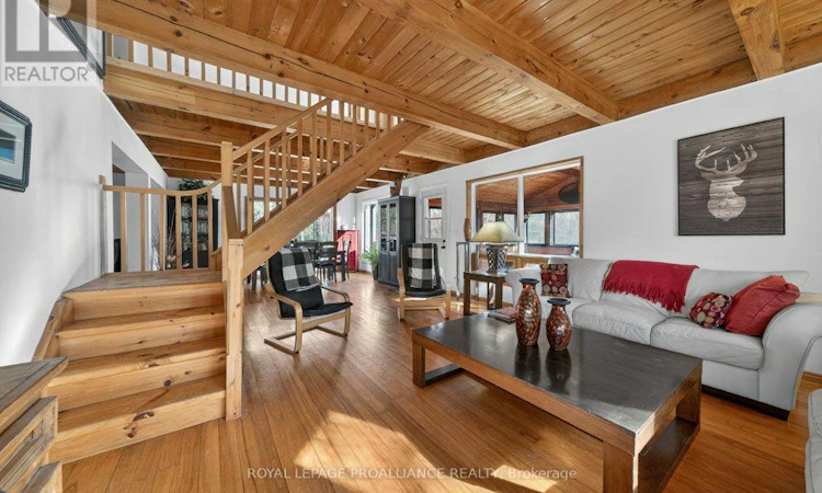1205 Head Road