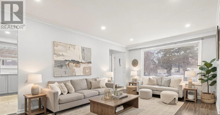 UPPER-957 Beechwood Avenue, Mississauga, ON, L5G 4E3