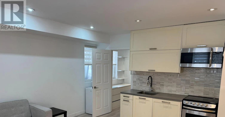LOWER 1-233 Ellerslie Avenue, Toronto, ON, M2N 1Y3 - 2