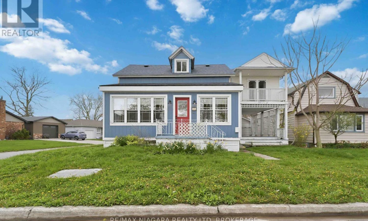 696 Lakeshore Road