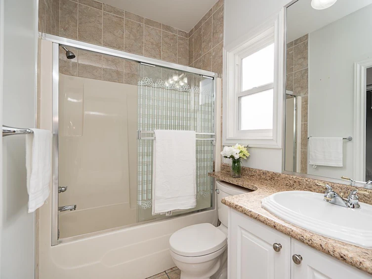 12761 60a Avenue, Surrey, BC, V3X 0A1 - 23
