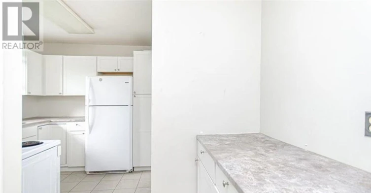 160 Mountbatten Avenue, Ottawa, ON, K1H 5V7 - 4
