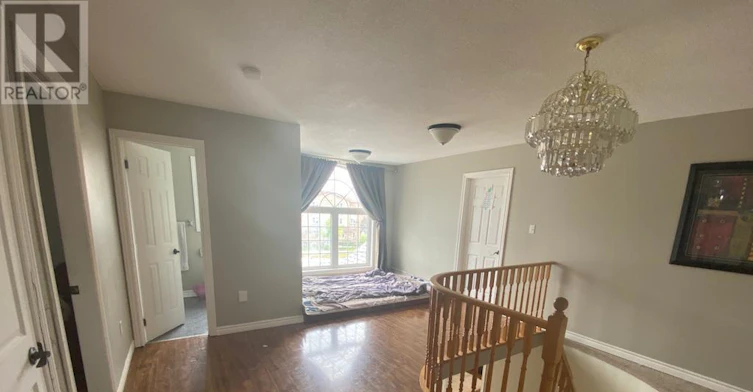 8 Cheltenham Road, Barrie, ON, L4M 6T2 - 2
