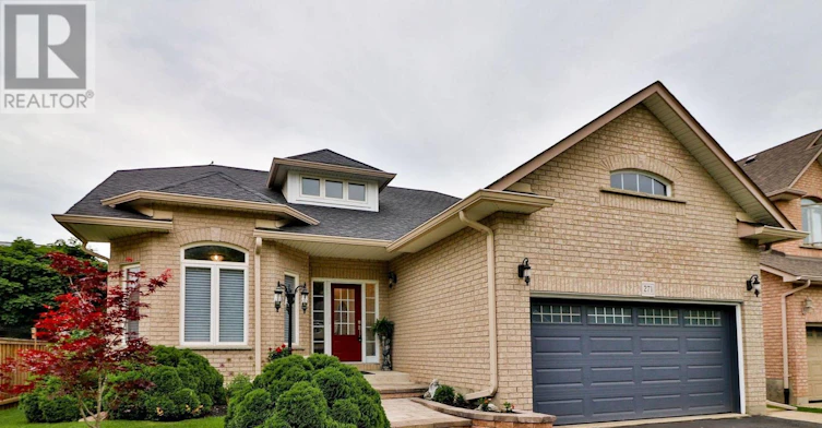 1-271 Ryerson Crescent, Oshawa, ON, L1G 8B7