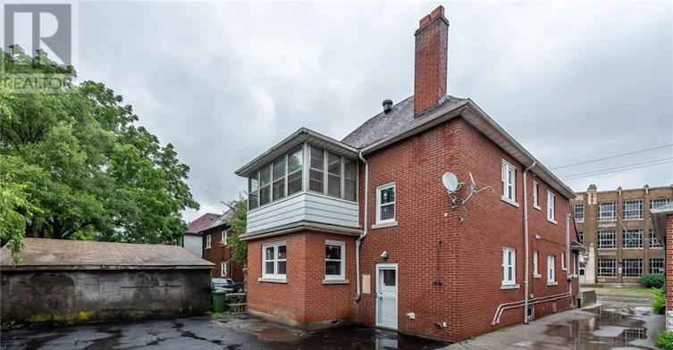 1-2 104 Room Longwood Road S, Hamilton, ON, L8S 1S6 - 5
