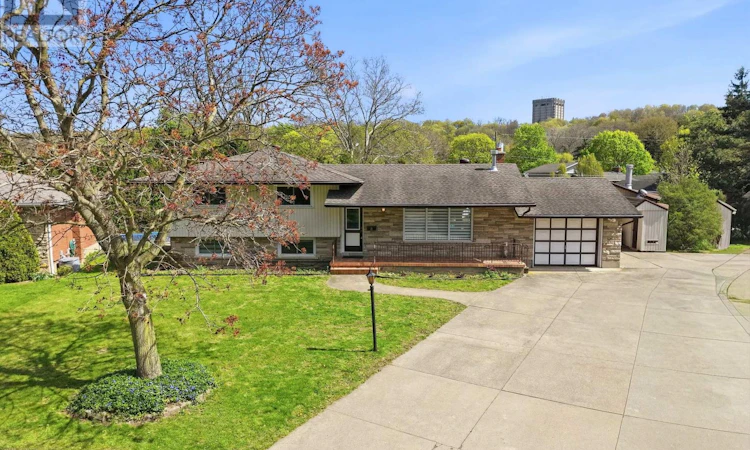 8 Fernwood Terrace