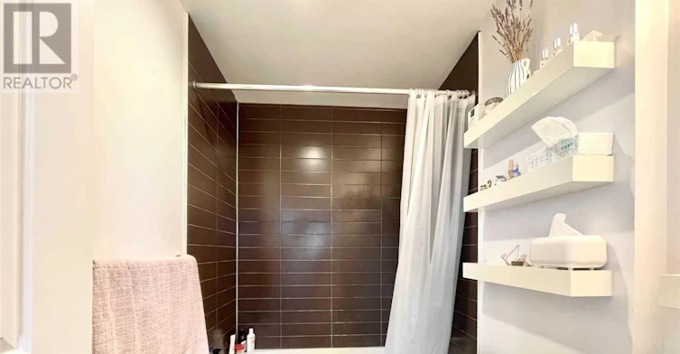 2204-9201 Yonge Street, Richmond Hill, ON, L4C 6Z2 - 11