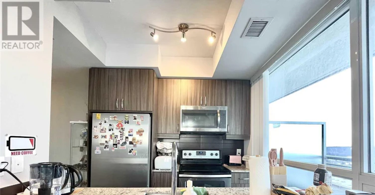 2204-9201 Yonge Street, Richmond Hill, ON, L4C 6Z2 - 4