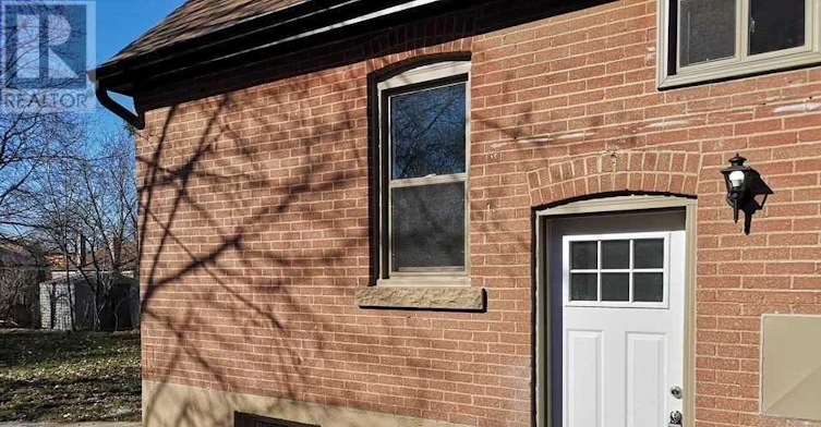 LOWER-366 23rd Street EAST, Hamilton, ON, L8V 2X6 - 2