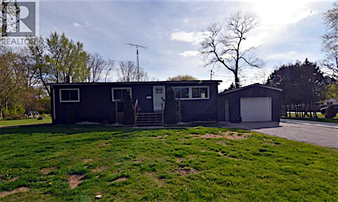 9967 Eric Street, Lambton Shores, ON, N0M 2N0
