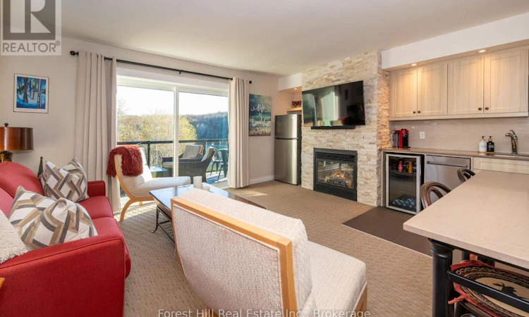 303-1235 Deerhurst Drive