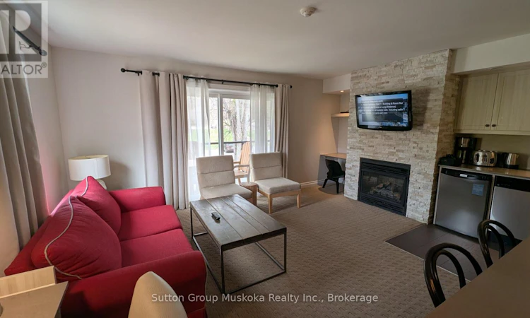 52-207-1235 Deerhurst Drive