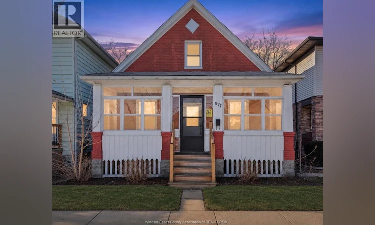 977 Gladstone