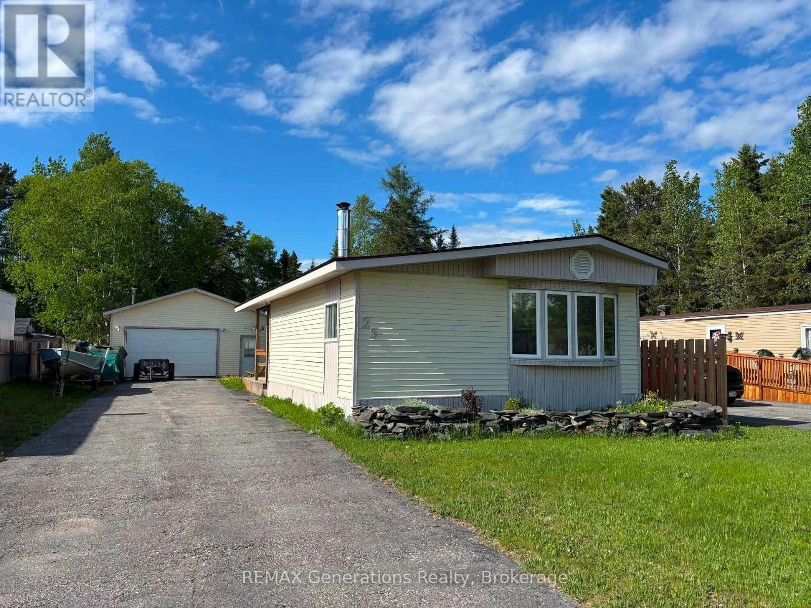 25 Coveney Street, Marathon, ON, P0T 2E0