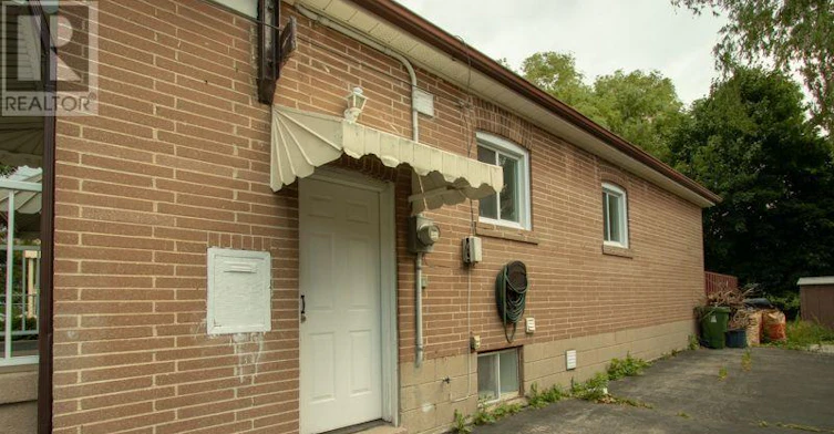183 Ellington Drive, Toronto, ON, M1R 3Y2 - 2