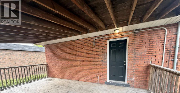 UPPER-837 Louis Avenue, Windsor, ON, N8A 1X4 - 16