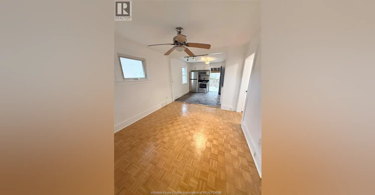 UPPER-837 Louis Avenue, Windsor, ON, N8A 1X4 - 2