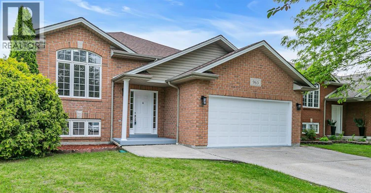 965 Banwell, Windsor, ON, N8P 1J3 - 2