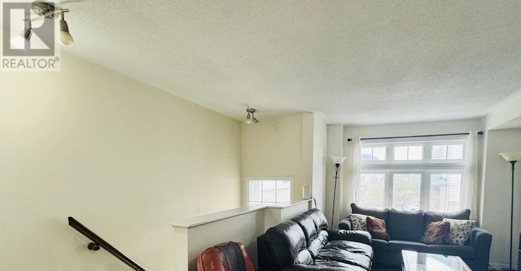 213 Stroget Private, Ottawa, ON, K2E 0A9 - 3