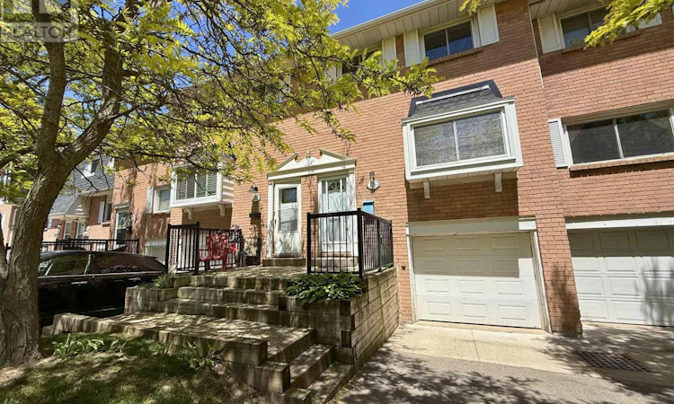 126-185 Denistoun Street S