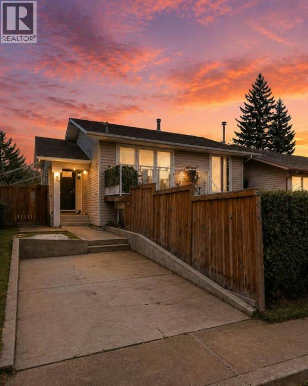 95 Summerwood Road, Airdrie, AB, T4B 1K1