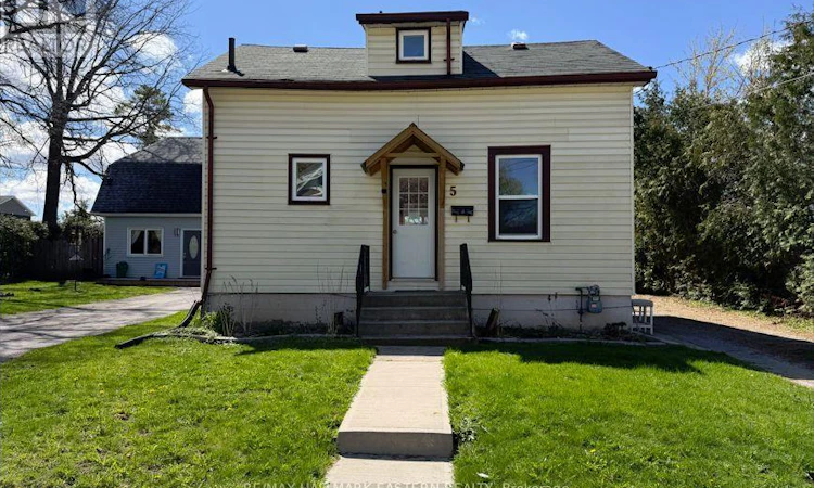 5 George Street E