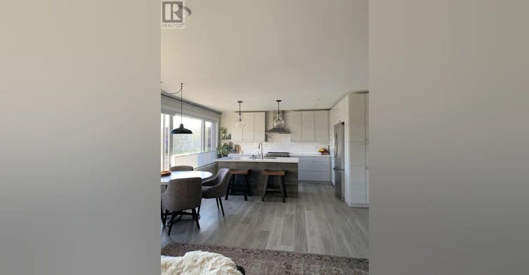 1274 Queen Street E, Sault Ste. Marie, ON, P6A 2E8 - 2