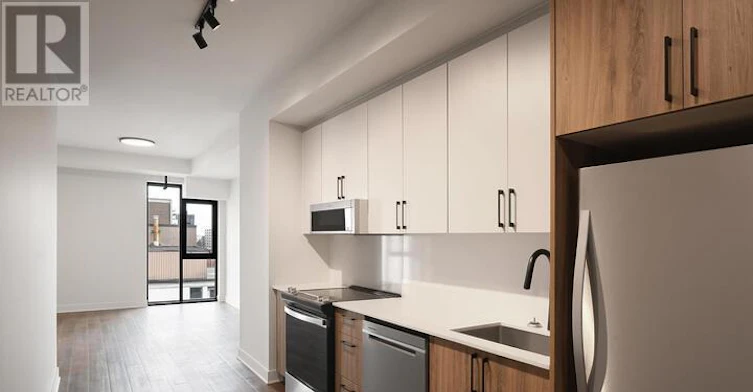 204-331 Cooper Street, Ottawa, ON, K2P 0G5 - 3
