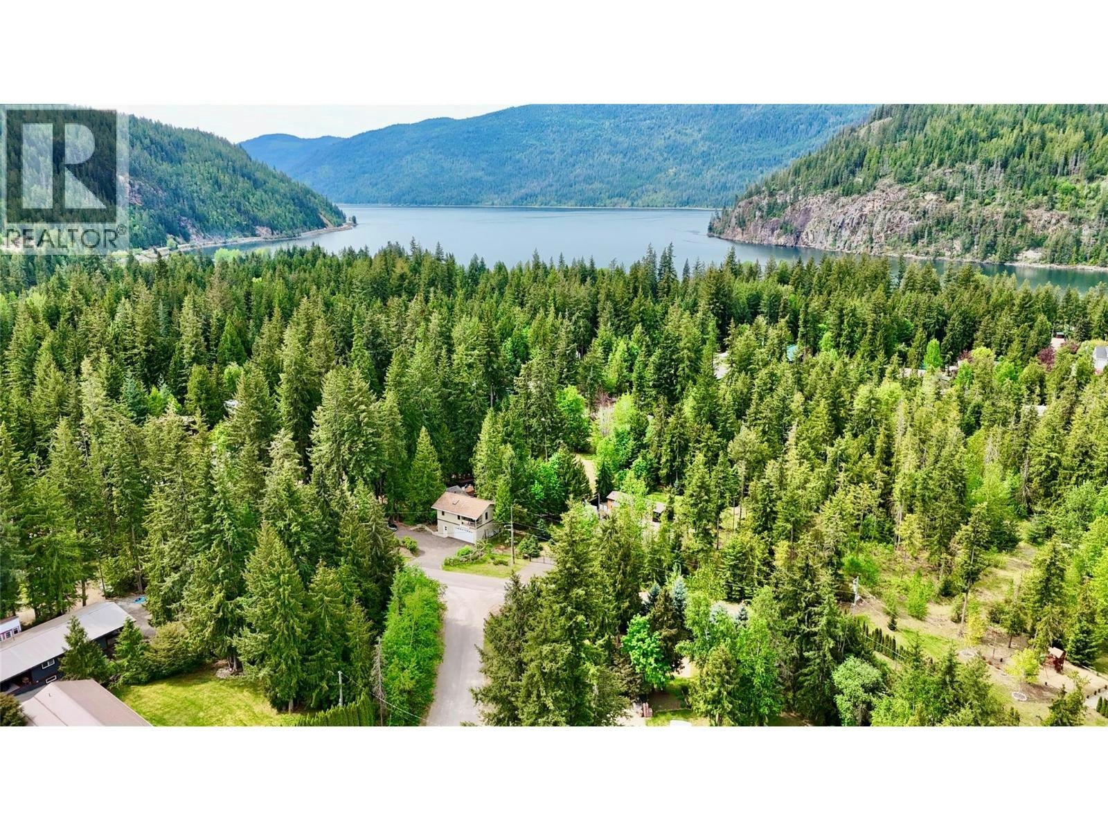 627 Swanson Place, Swansea Point, BC, V0E 2K2