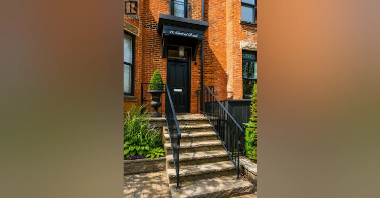 11 Admiral Road, Toronto, ON, M5R 2L4 - 2