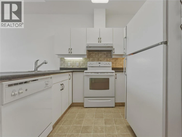 403-3805 30 Avenue, Vernon, BC, V1T 9M3 - 9