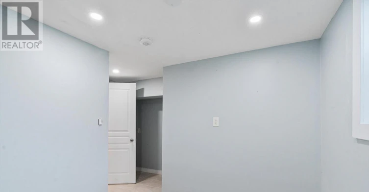 LOWER-51 Jacobson Avenue, St. Catharines, ON, L2T 3A1 - 12