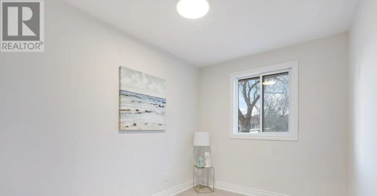 MAIN-76 Walter Avenue, Newmarket, ON, L3Y 2T3 - 12