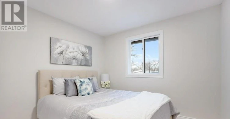 MAIN-76 Walter Avenue, Newmarket, ON, L3Y 2T3 - 11