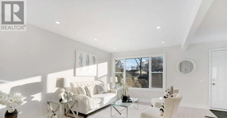 MAIN-76 Walter Avenue, Newmarket, ON, L3Y 2T3 - 3